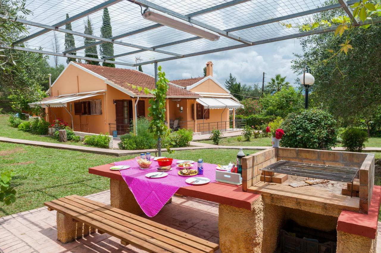 Family Holiday Apartment With Garden & Bbq Velonádes Buitenkant foto